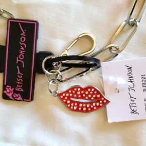 Betsey Johnson Nickle Chain X & O belt